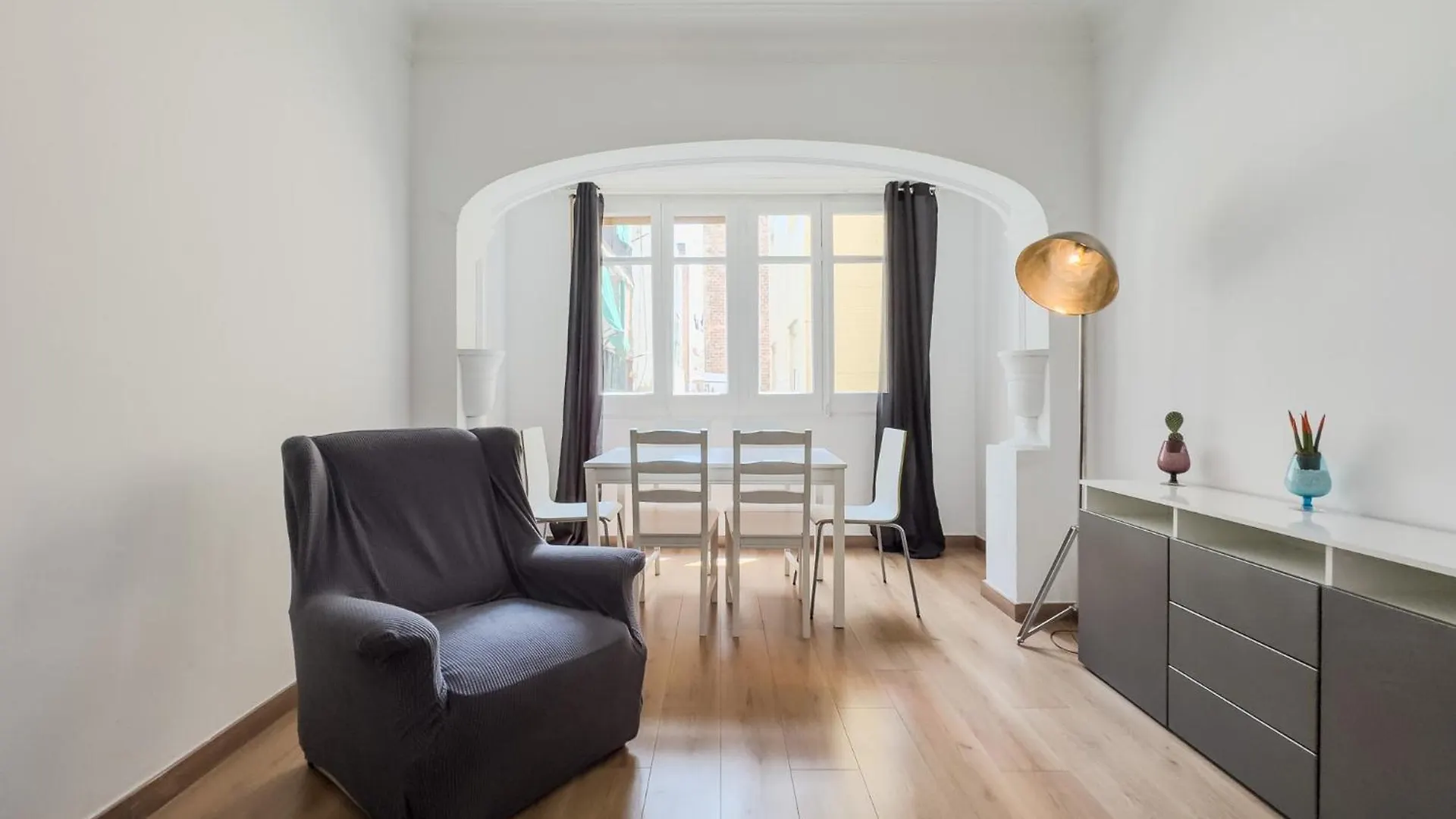 Bed&Bcn Mas Apartments L'Hospitalet de Llobregat 0*,