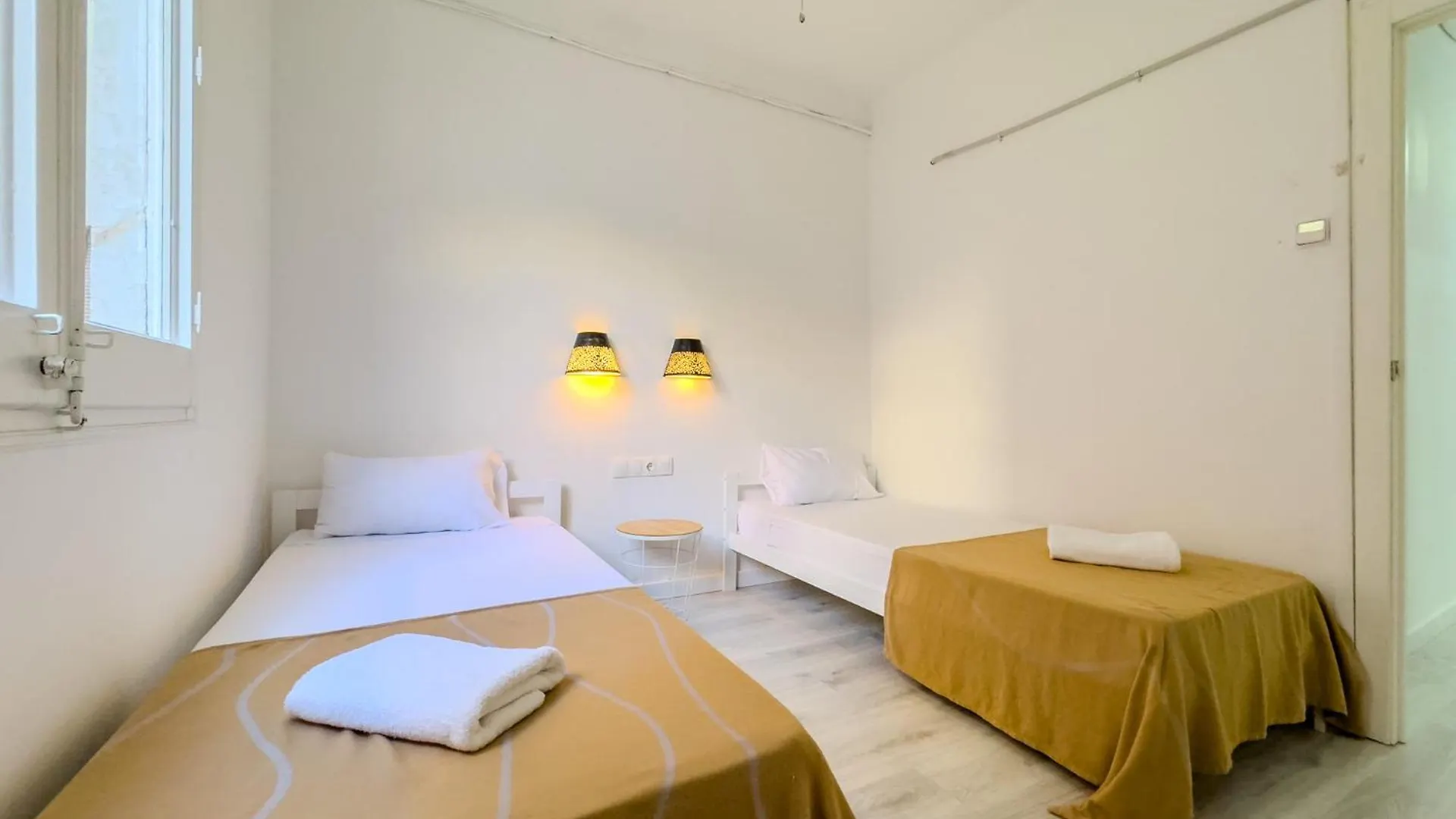 Bed&Bcn Mas Apartments L'Hospitalet de Llobregat 0*,