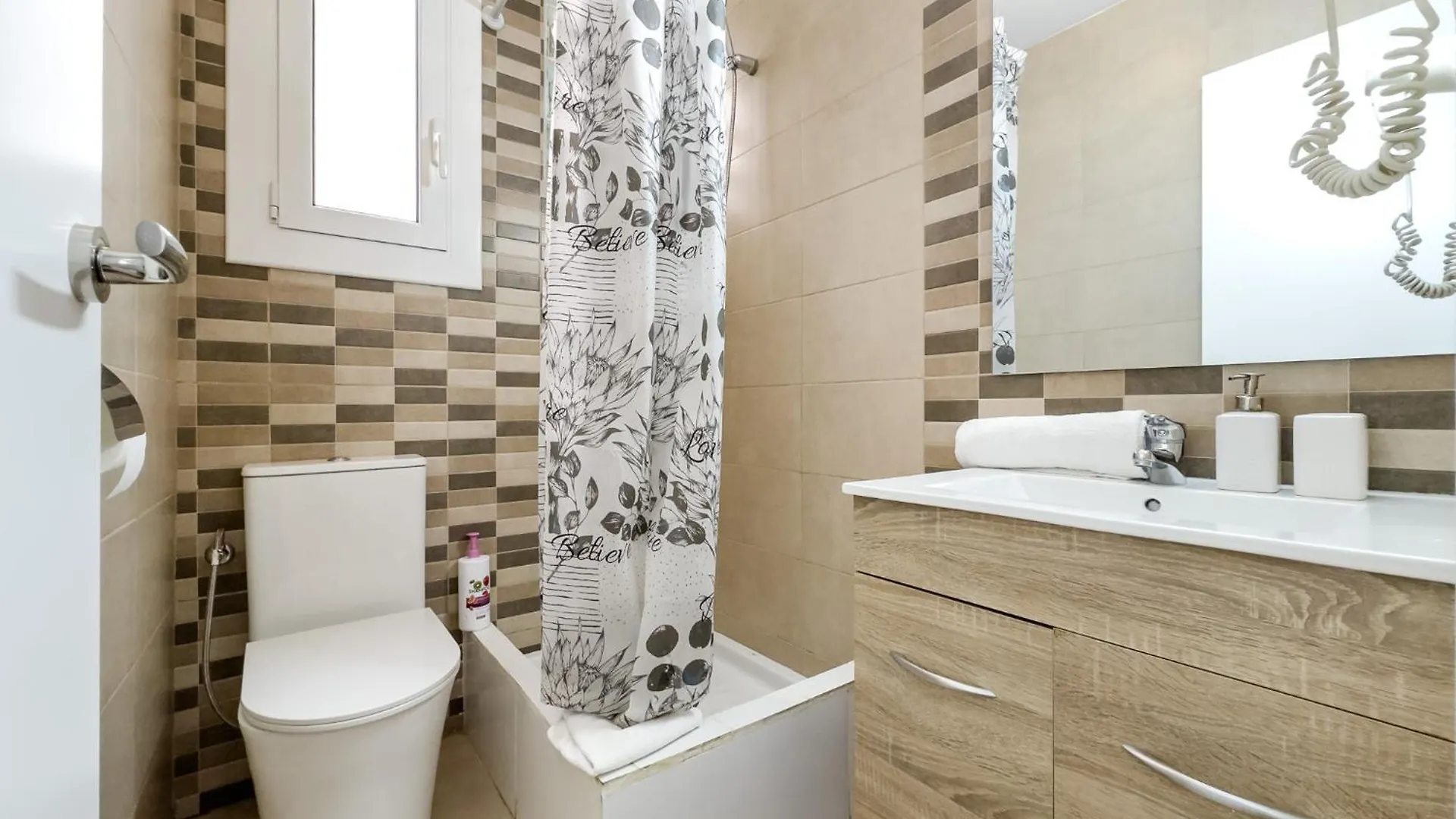 Bed&Bcn Mas Apartments Οσπιταλέτ ντε Λιοβρεγάτ